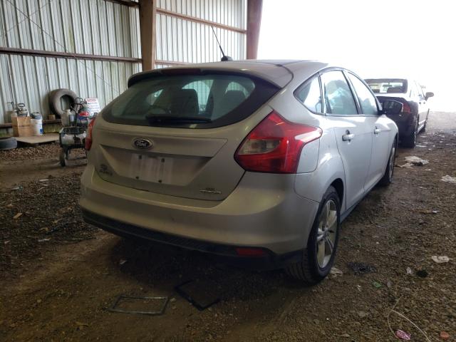 Photo 3 VIN: 1FADP3K2XEL400902 - FORD FOCUS SE 