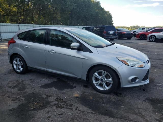 Photo 3 VIN: 1FADP3K2XEL456760 - FORD FOCUS SE 