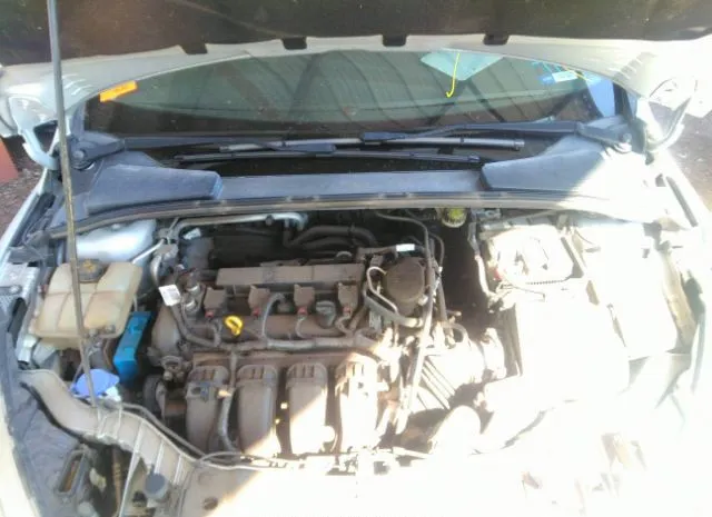 Photo 9 VIN: 1FADP3K2XFL203908 - FORD FOCUS 