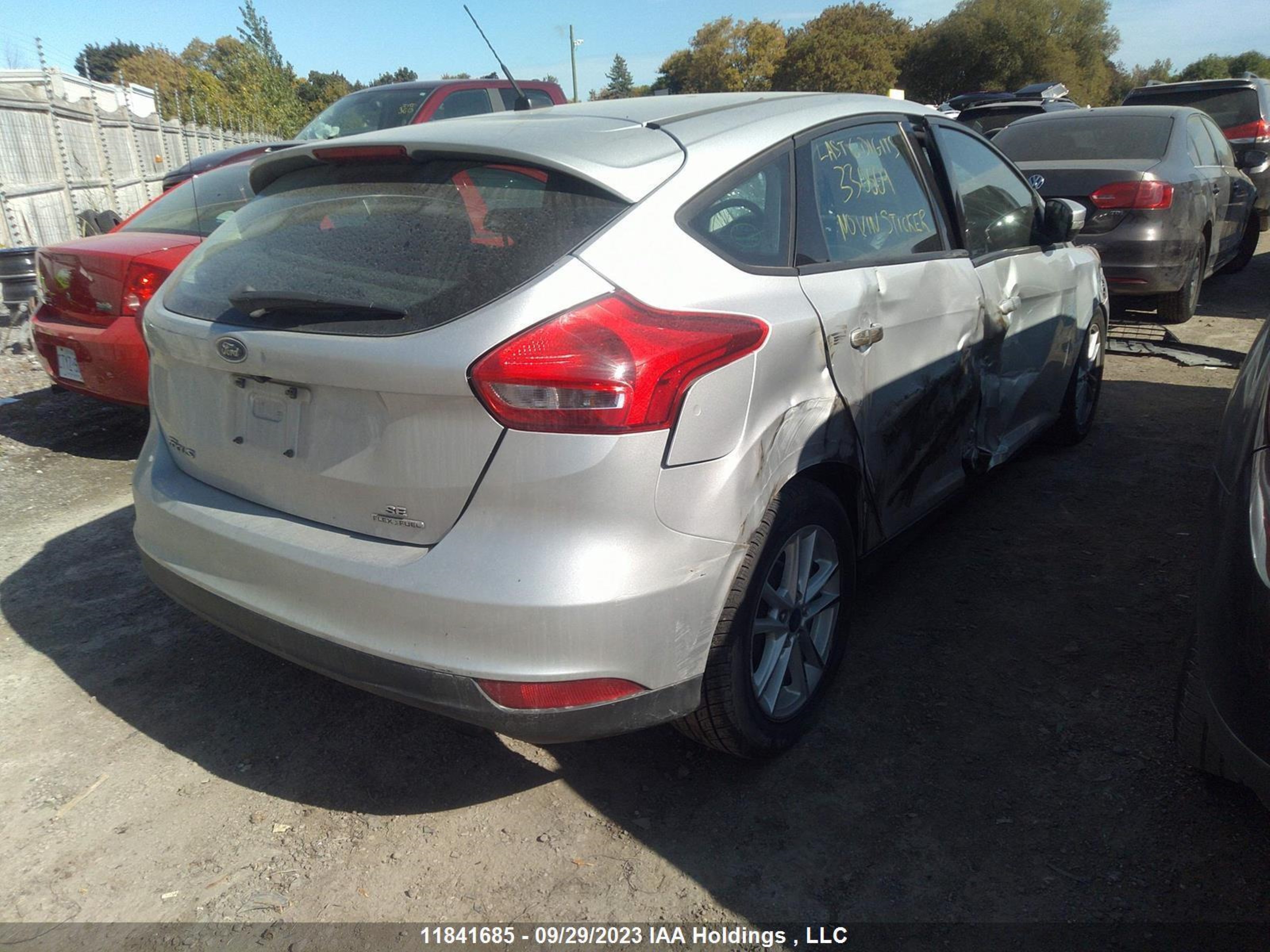 Photo 3 VIN: 1FADP3K2XFL330609 - FORD FOCUS 