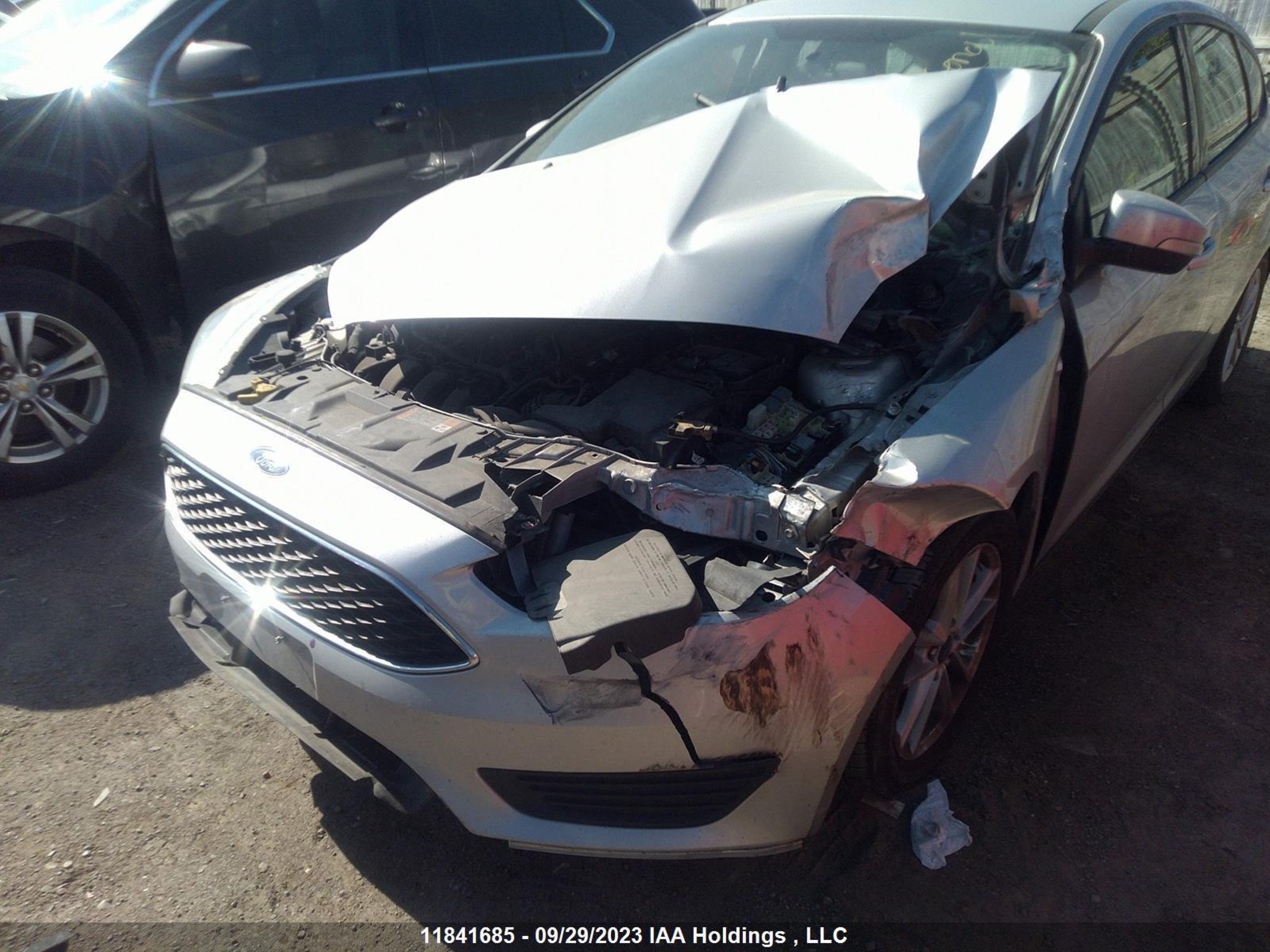 Photo 5 VIN: 1FADP3K2XFL330609 - FORD FOCUS 