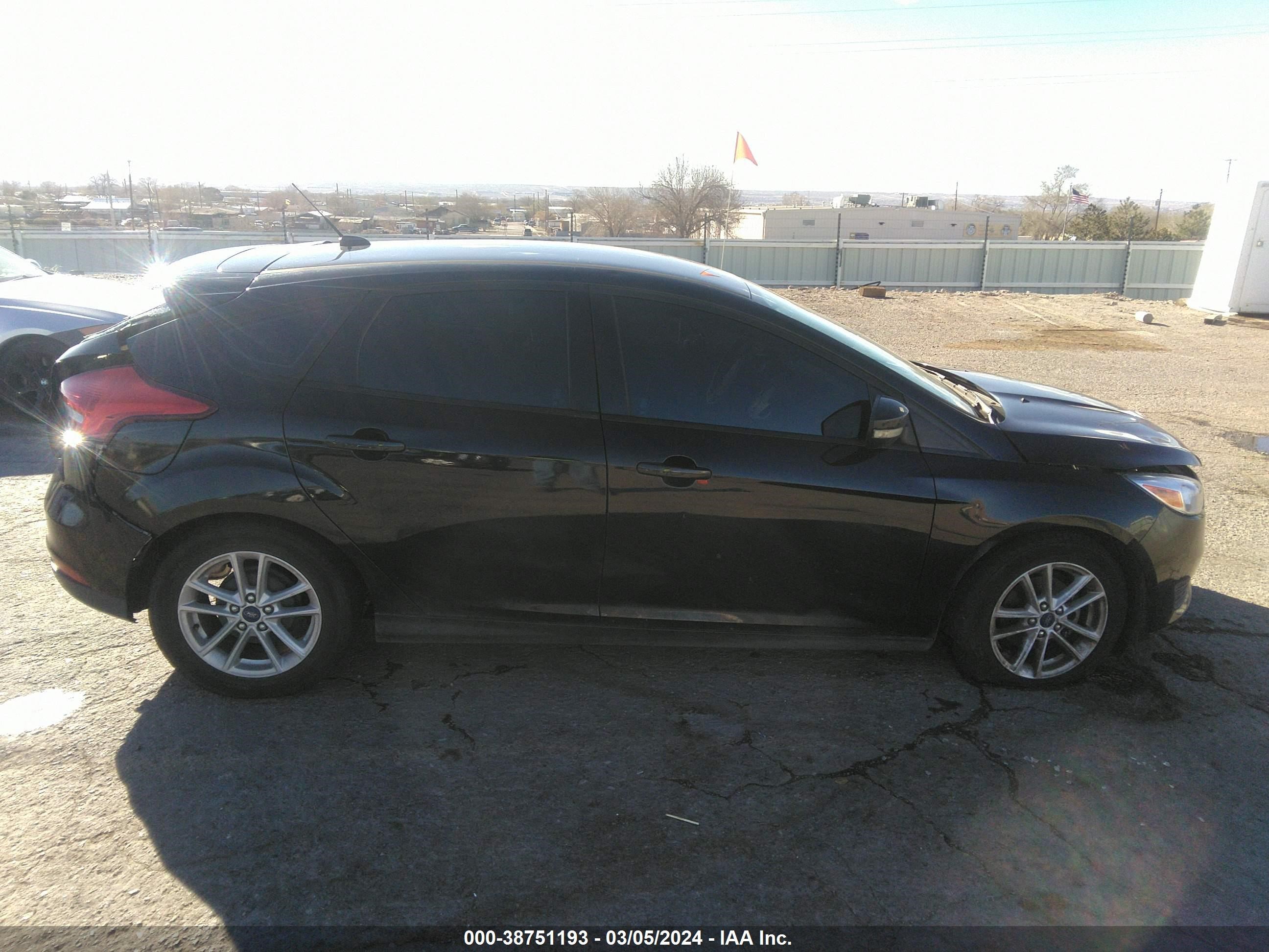 Photo 12 VIN: 1FADP3K2XFL351329 - FORD FOCUS 