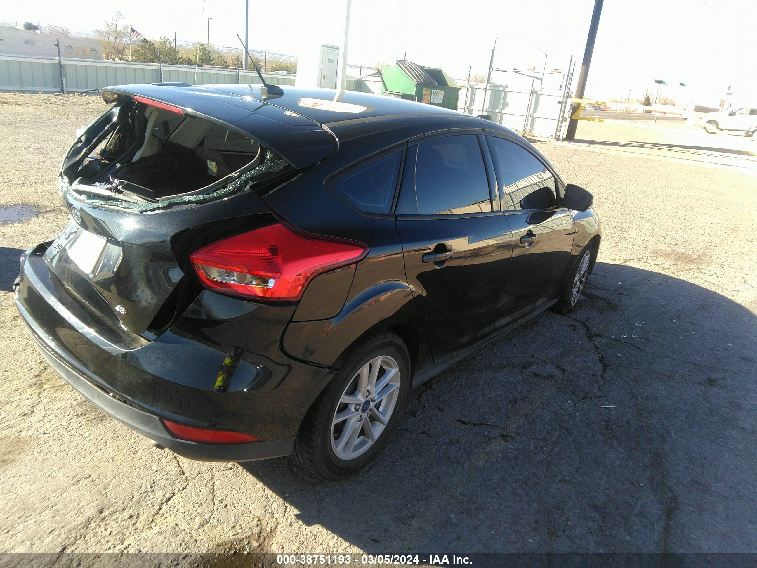 Photo 3 VIN: 1FADP3K2XFL351329 - FORD FOCUS 