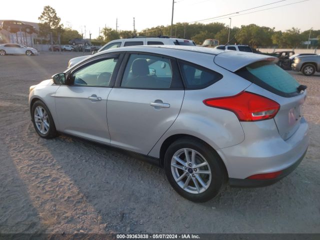 Photo 2 VIN: 1FADP3K2XGL258991 - FORD FOCUS 