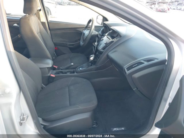 Photo 4 VIN: 1FADP3K2XGL258991 - FORD FOCUS 