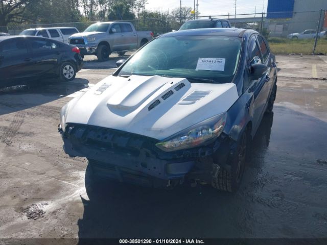 Photo 5 VIN: 1FADP3K2XGL299668 - FORD FOCUS 