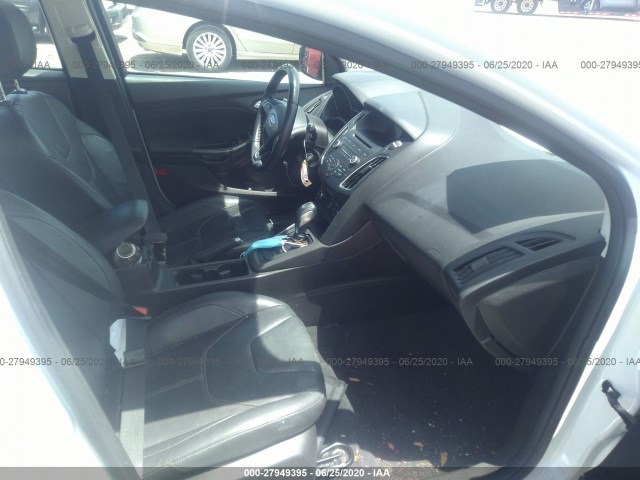 Photo 4 VIN: 1FADP3K2XGL302598 - FORD FOCUS 