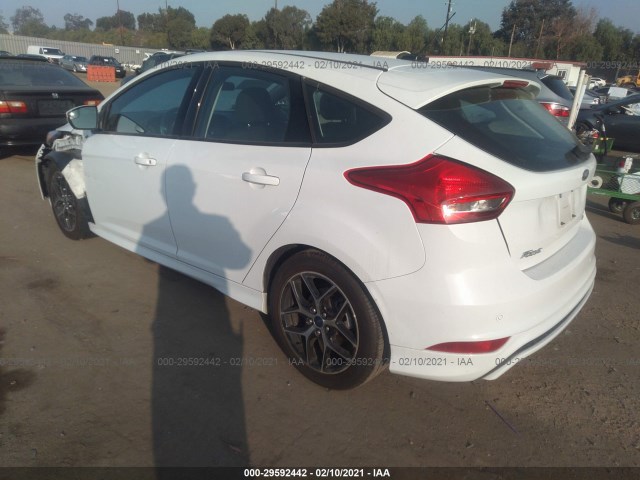 Photo 2 VIN: 1FADP3K2XGL380122 - FORD FOCUS 