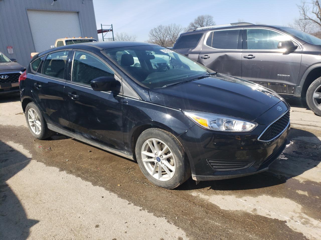 Photo 3 VIN: 1FADP3K2XJL312300 - FORD FOCUS 