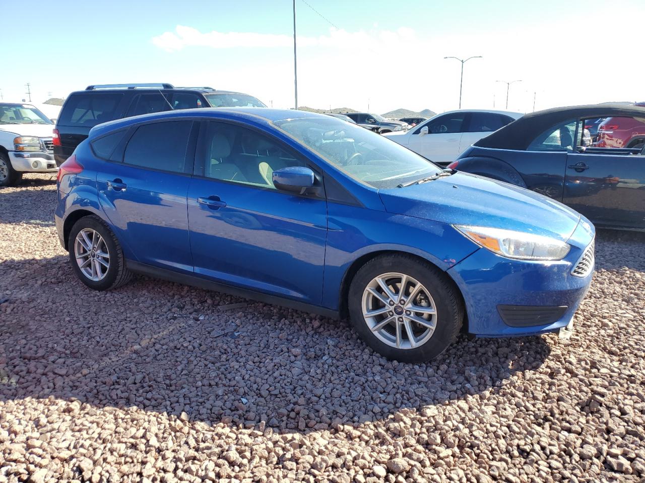 Photo 3 VIN: 1FADP3K2XJL331431 - FORD FOCUS 