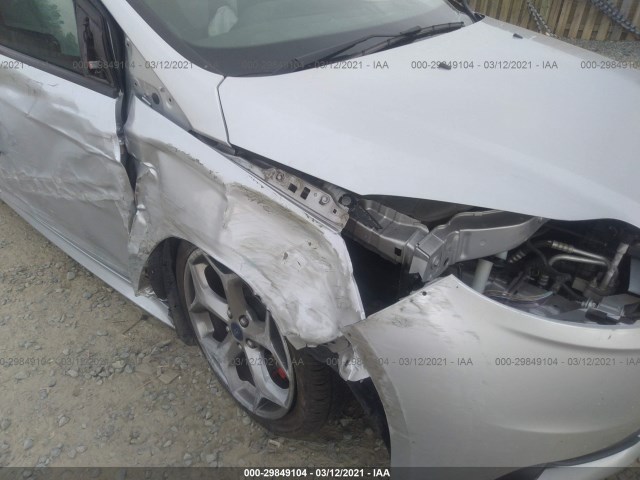 Photo 5 VIN: 1FADP3L90EL450820 - FORD FOCUS 