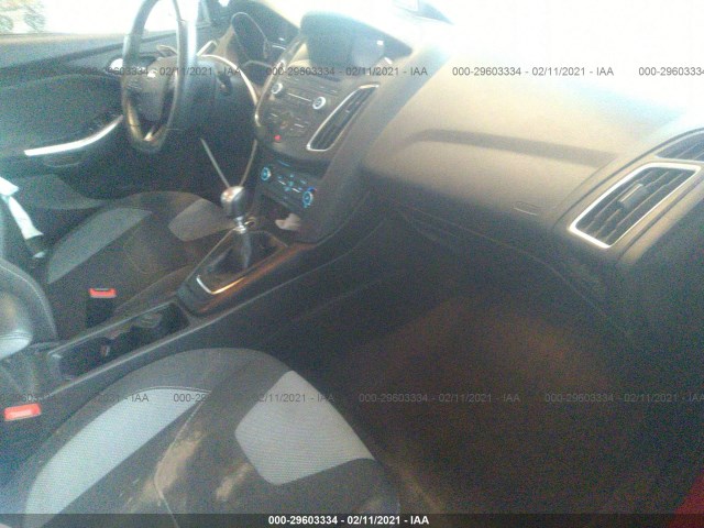 Photo 4 VIN: 1FADP3L90HL315339 - FORD FOCUS 