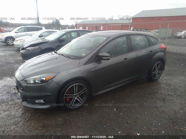 Photo 1 VIN: 1FADP3L90JL275754 - FORD FOCUS 