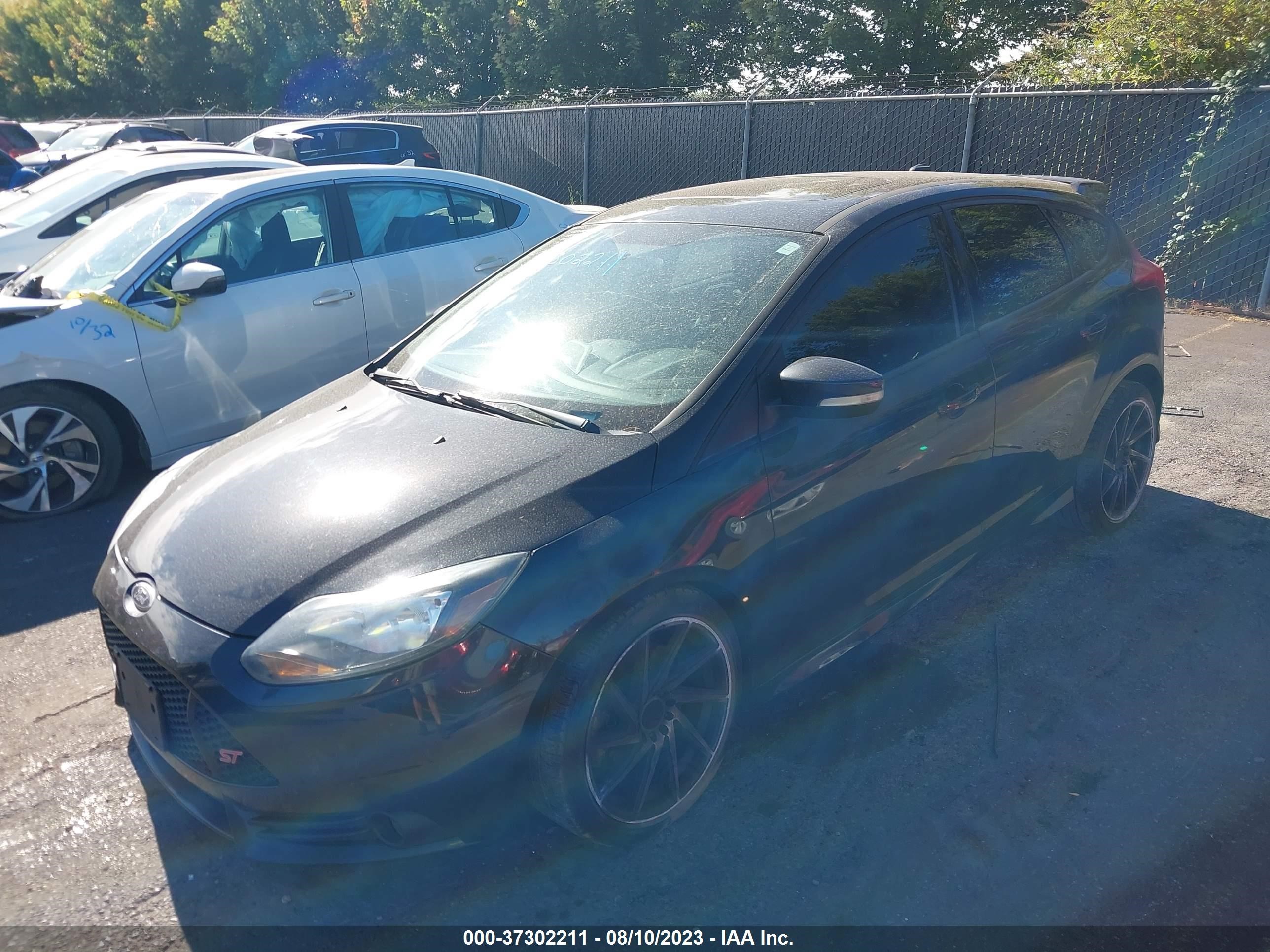 Photo 1 VIN: 1FADP3L91DL185923 - FORD FOCUS 