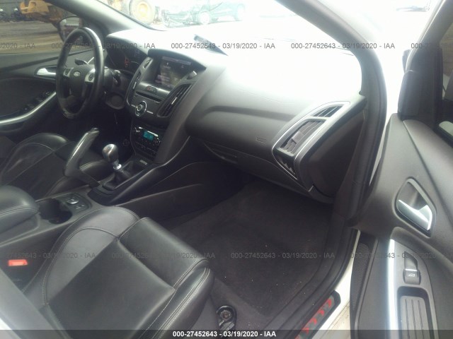 Photo 4 VIN: 1FADP3L91DL250169 - FORD FOCUS 