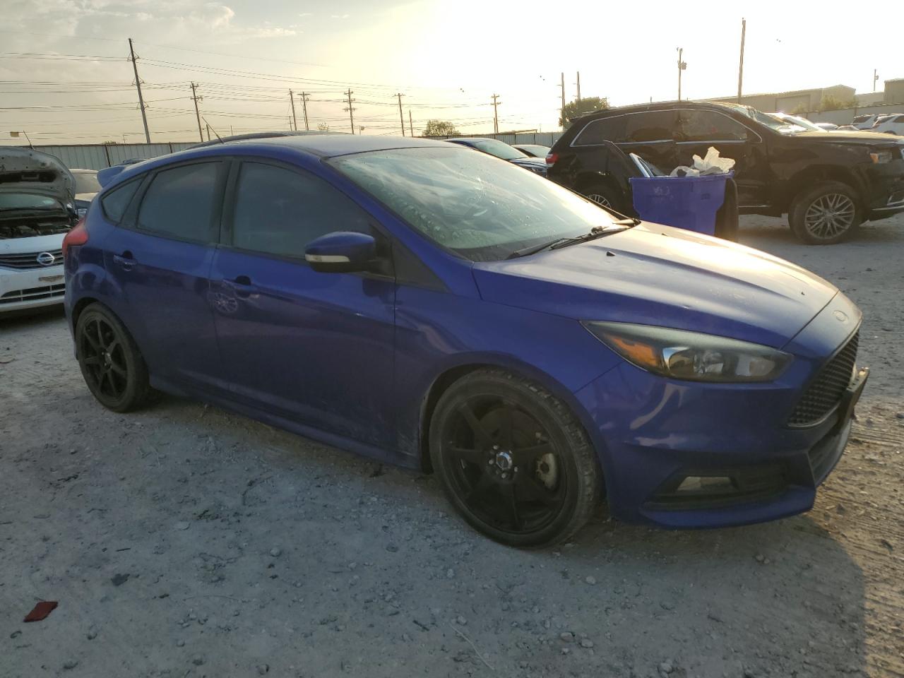 Photo 3 VIN: 1FADP3L91FL361243 - FORD FOCUS 