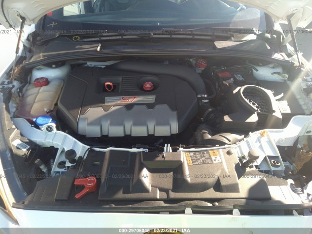 Photo 9 VIN: 1FADP3L91HL260030 - FORD FOCUS 