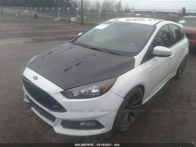 Photo 1 VIN: 1FADP3L91HL292377 - FORD FOCUS 