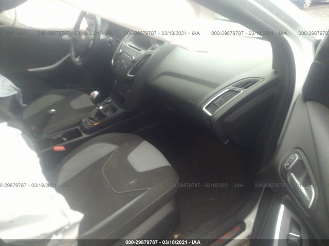 Photo 4 VIN: 1FADP3L91HL292377 - FORD FOCUS 