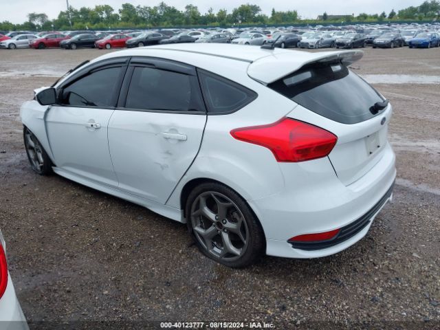 Photo 2 VIN: 1FADP3L91JL309295 - FORD FOCUS 