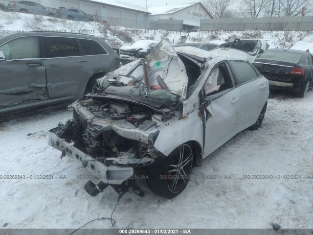 Photo 1 VIN: 1FADP3L91JL332639 - FORD FOCUS 