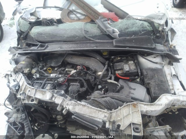 Photo 9 VIN: 1FADP3L91JL332639 - FORD FOCUS 