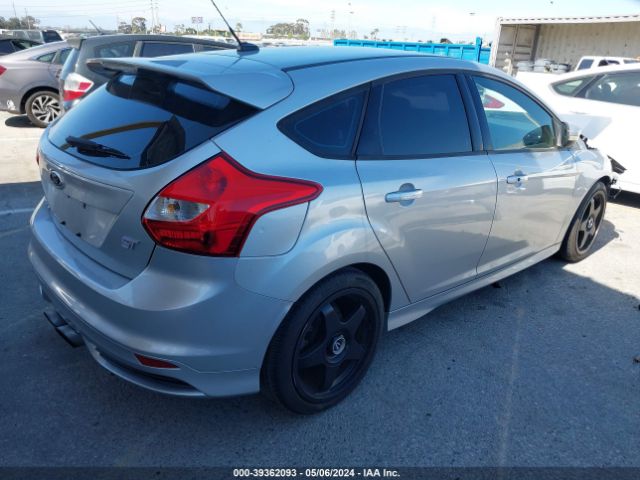 Photo 3 VIN: 1FADP3L92DL127562 - FORD FOCUS ST 