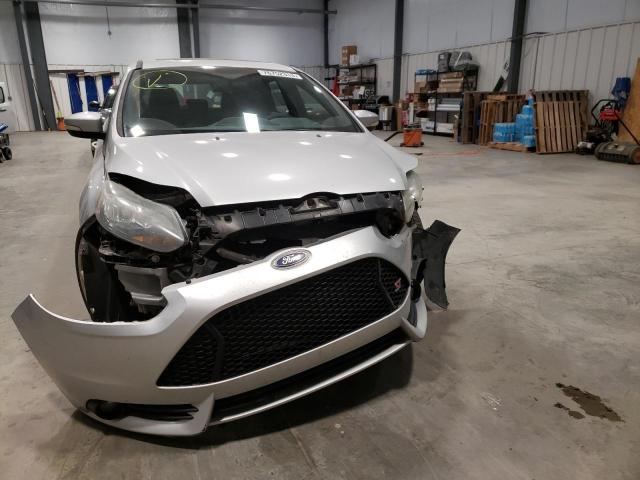 Photo 4 VIN: 1FADP3L92DL364293 - FORD FOCUS 