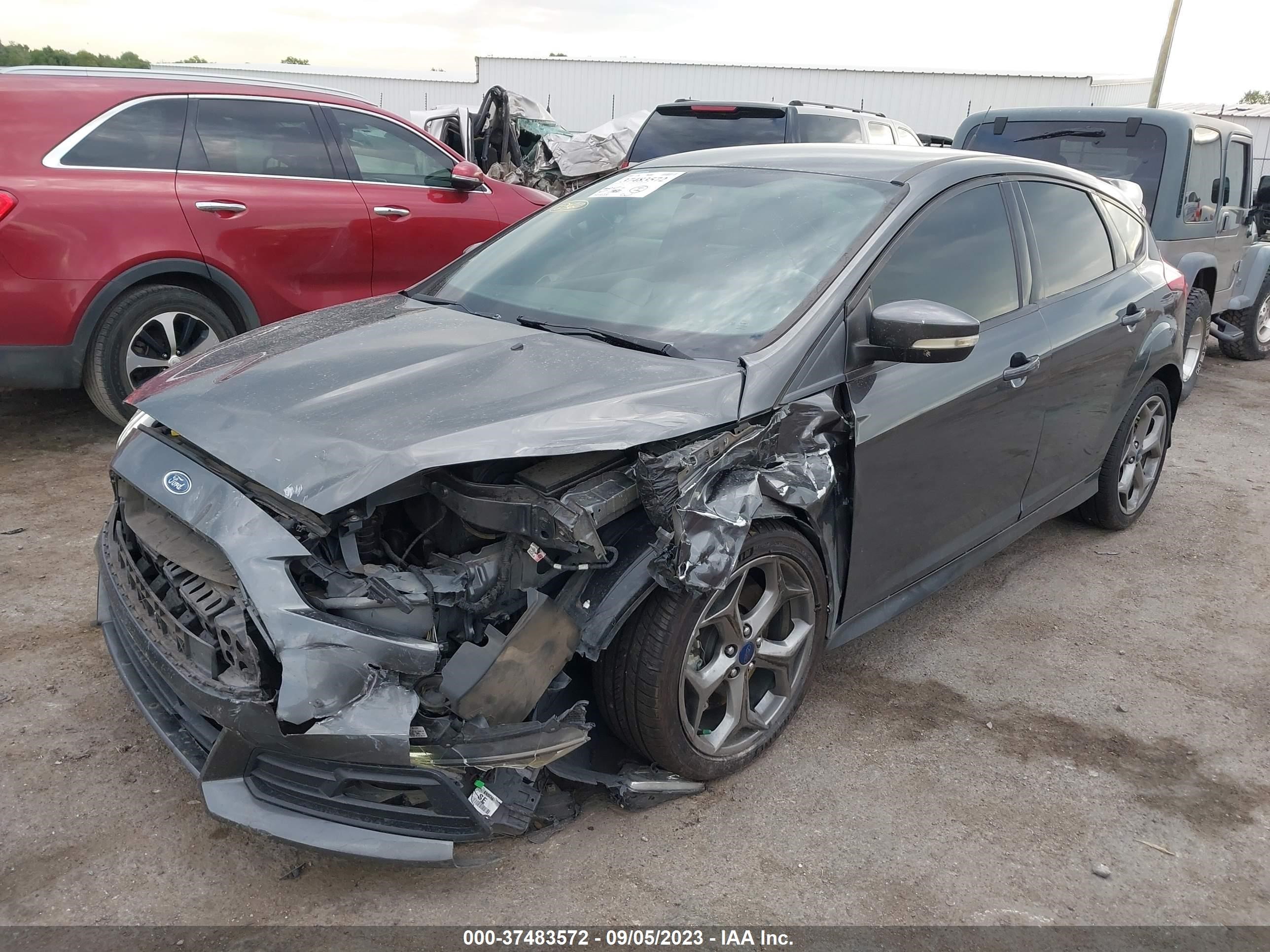 Photo 5 VIN: 1FADP3L92JL269244 - FORD FOCUS 