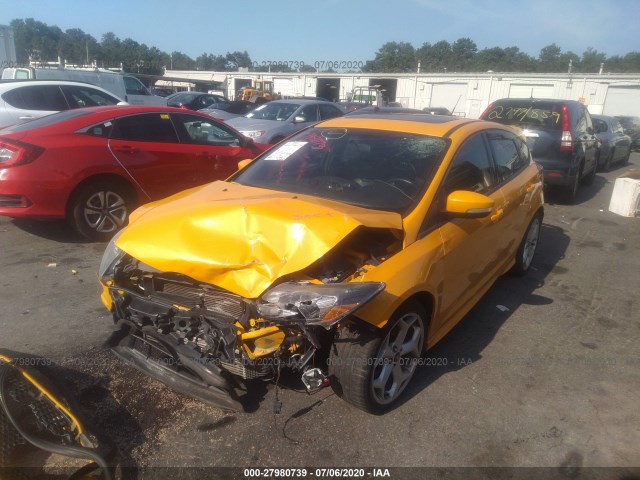 Photo 1 VIN: 1FADP3L93DL305348 - FORD FOCUS 