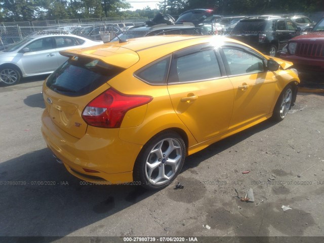 Photo 3 VIN: 1FADP3L93DL305348 - FORD FOCUS 