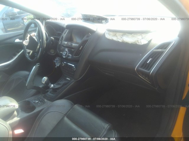 Photo 4 VIN: 1FADP3L93DL305348 - FORD FOCUS 