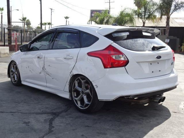 Photo 2 VIN: 1FADP3L93EL164119 - FORD FOCUS ST 