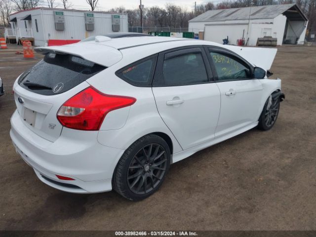 Photo 3 VIN: 1FADP3L93EL192101 - FORD FOCUS ST 