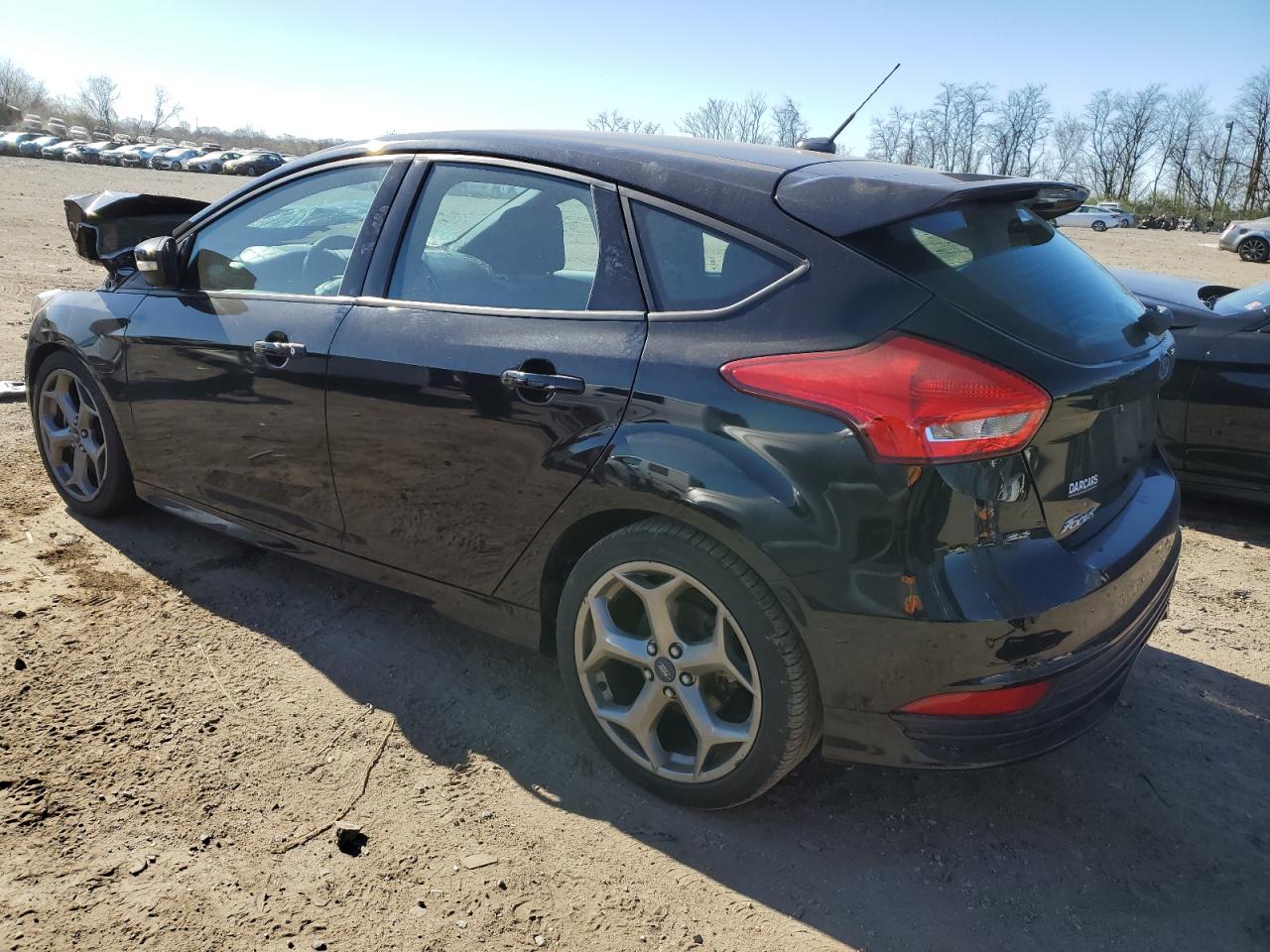 Photo 1 VIN: 1FADP3L93GL201480 - FORD FOCUS 