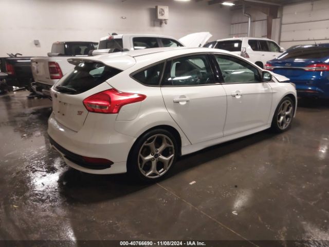 Photo 3 VIN: 1FADP3L93GL226122 - FORD FOCUS 