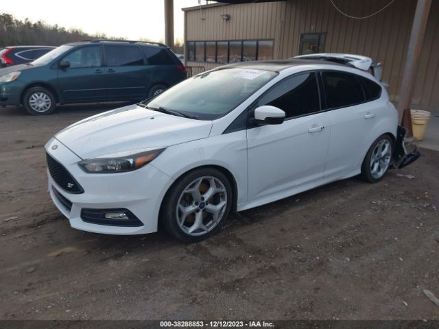 Photo 1 VIN: 1FADP3L93GL350116 - FORD FOCUS 