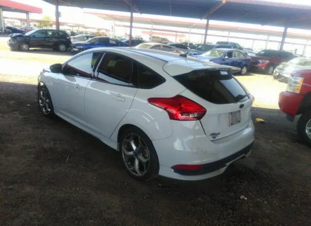 Photo 2 VIN: 1FADP3L93JL211627 - FORD FOCUS 