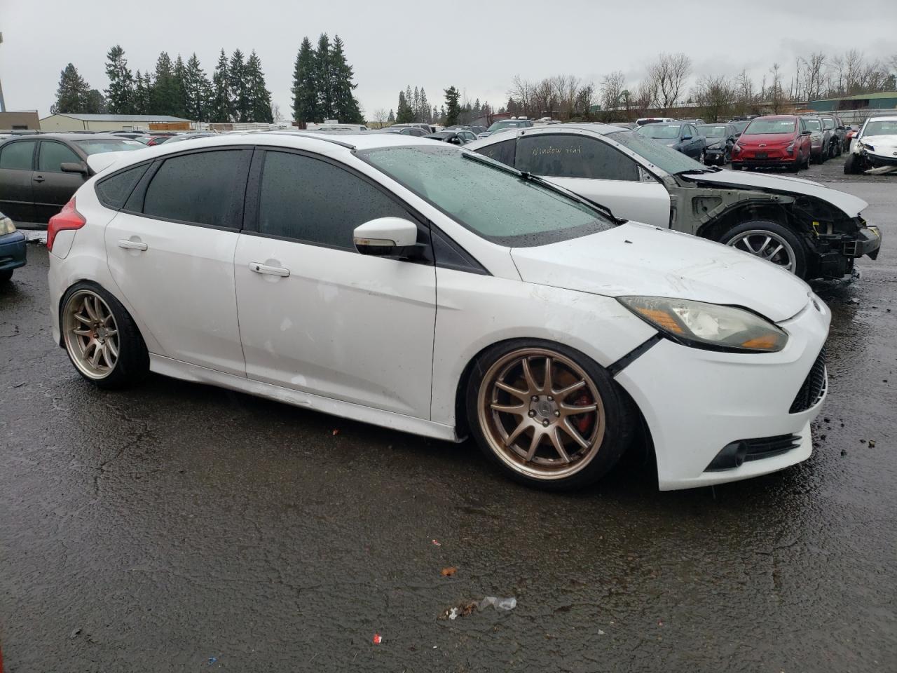 Photo 3 VIN: 1FADP3L94DL170865 - FORD FOCUS 