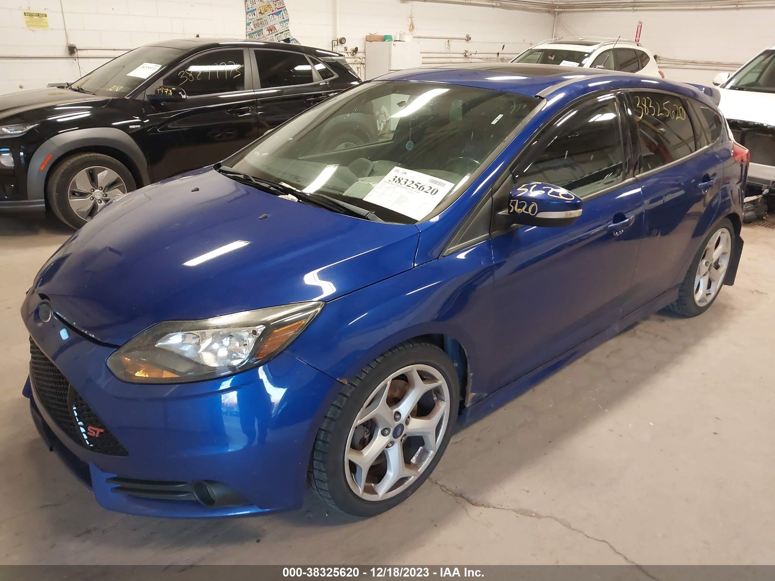 Photo 1 VIN: 1FADP3L94DL332347 - FORD FOCUS ST 