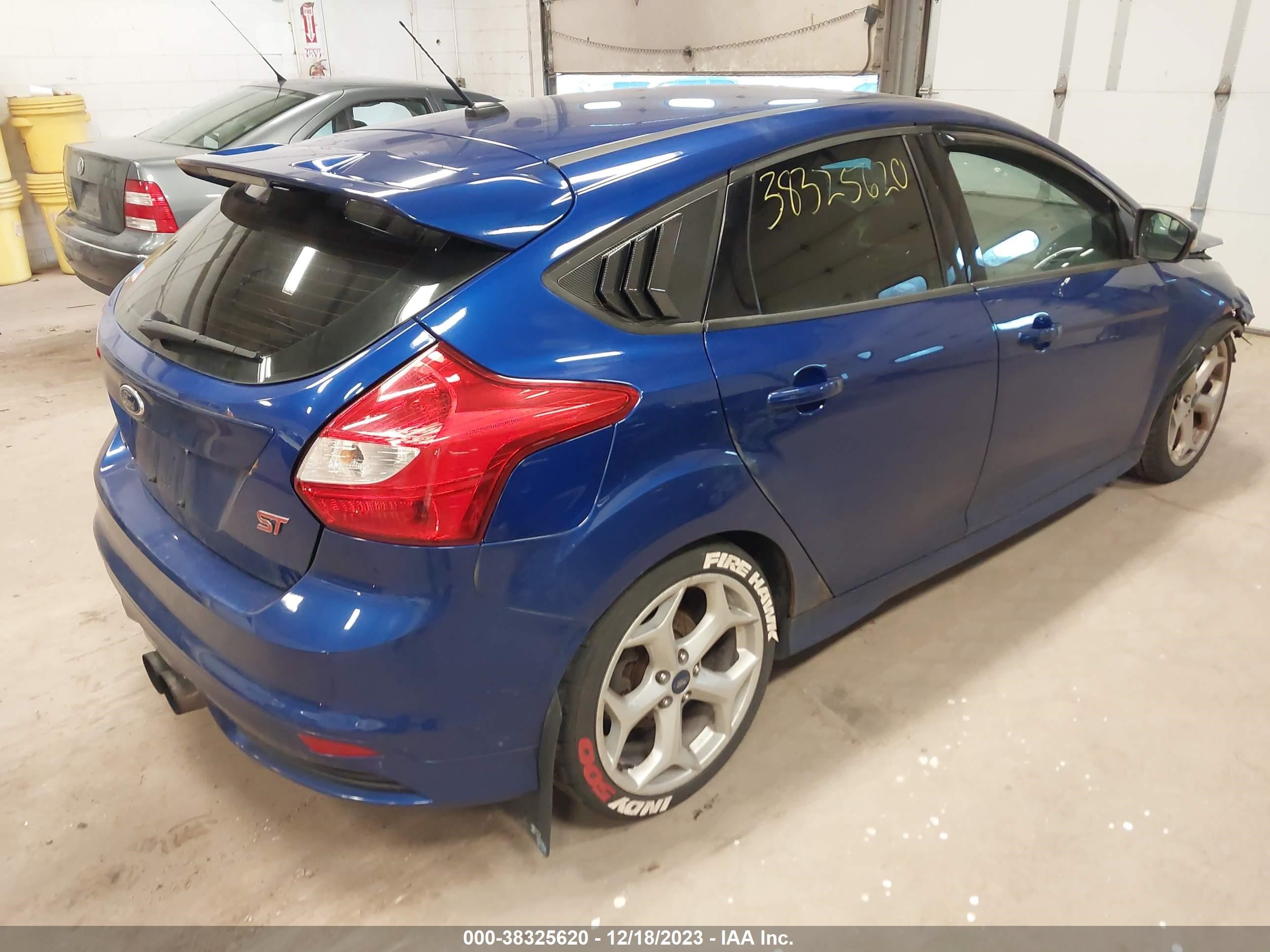 Photo 3 VIN: 1FADP3L94DL332347 - FORD FOCUS ST 