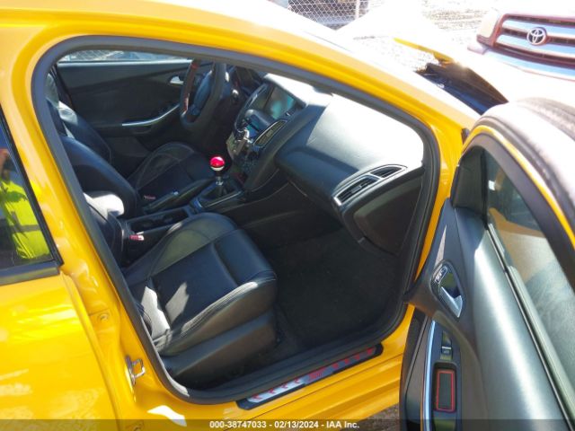 Photo 4 VIN: 1FADP3L94FL255367 - FORD FOCUS ST 