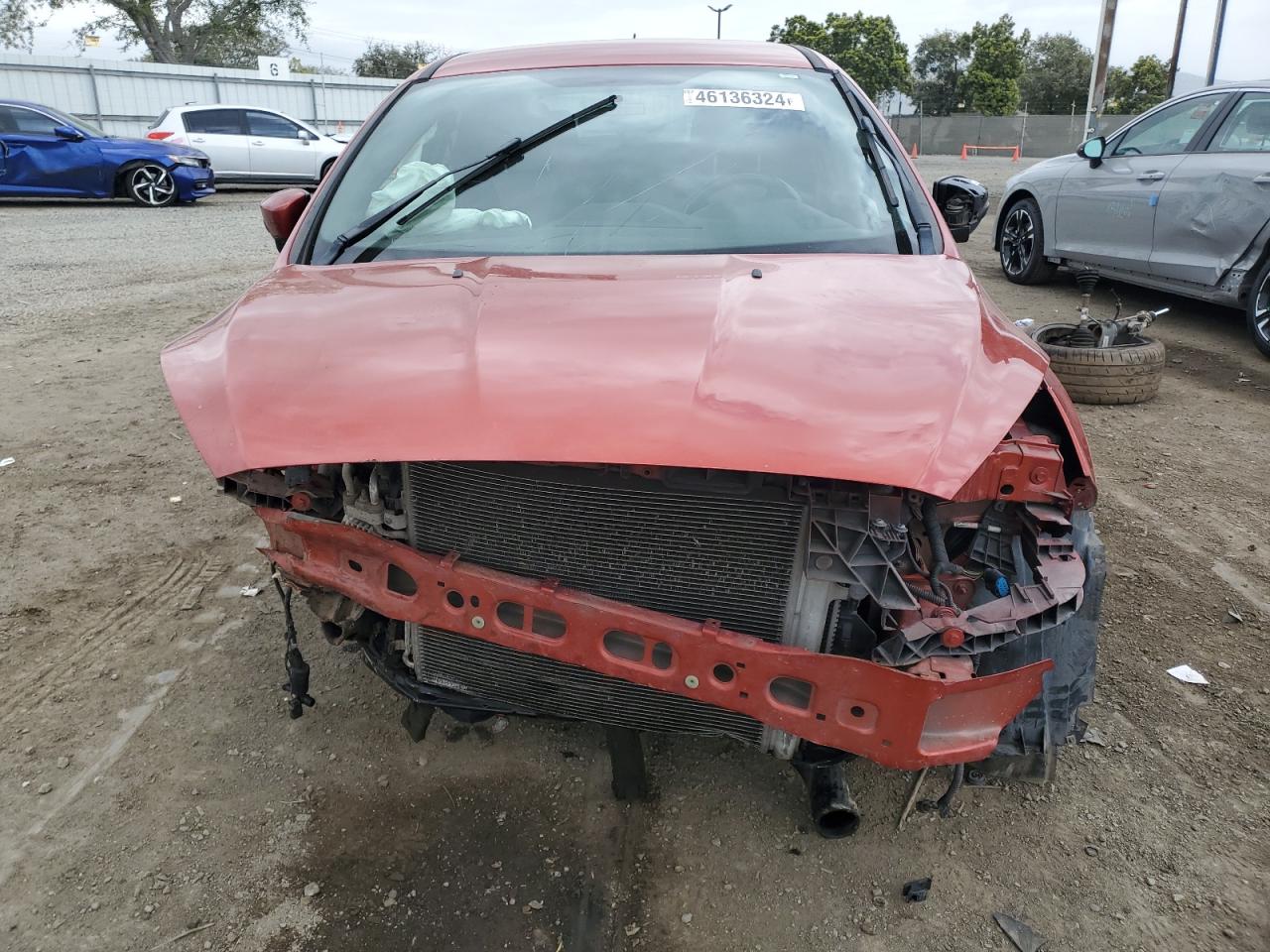 Photo 4 VIN: 1FADP3L94JL332067 - FORD FOCUS 