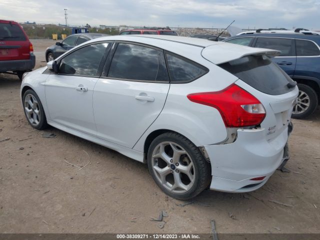 Photo 2 VIN: 1FADP3L95EL439800 - FORD FOCUS ST 