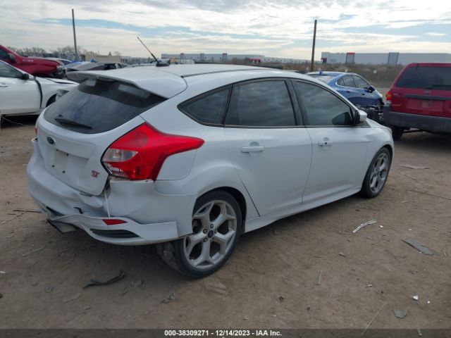 Photo 3 VIN: 1FADP3L95EL439800 - FORD FOCUS ST 