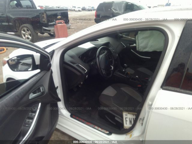 Photo 4 VIN: 1FADP3L95FL269035 - FORD FOCUS 