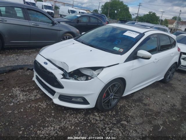 Photo 1 VIN: 1FADP3L95GL265536 - FORD FOCUS 