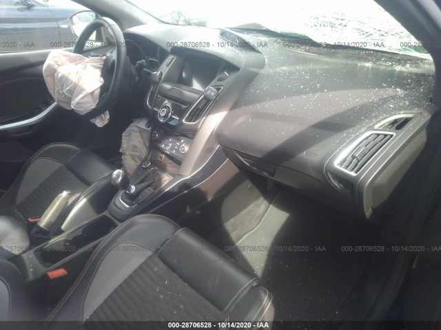 Photo 4 VIN: 1FADP3L95HL273847 - FORD FOCUS 