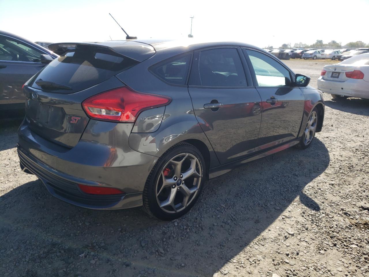 Photo 2 VIN: 1FADP3L95JL289990 - FORD FOCUS 