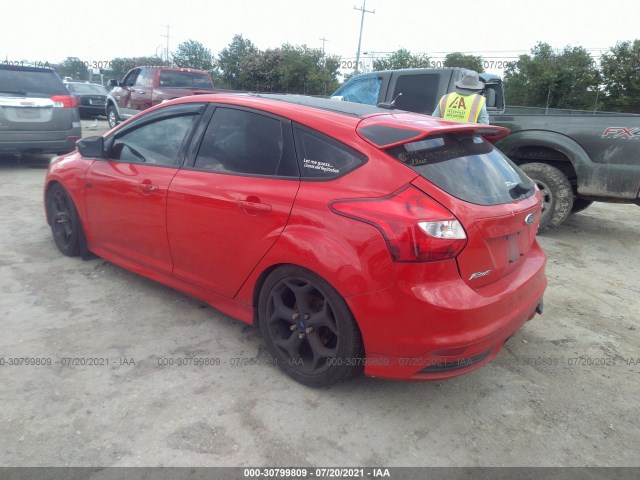 Photo 2 VIN: 1FADP3L96DL157969 - FORD FOCUS 